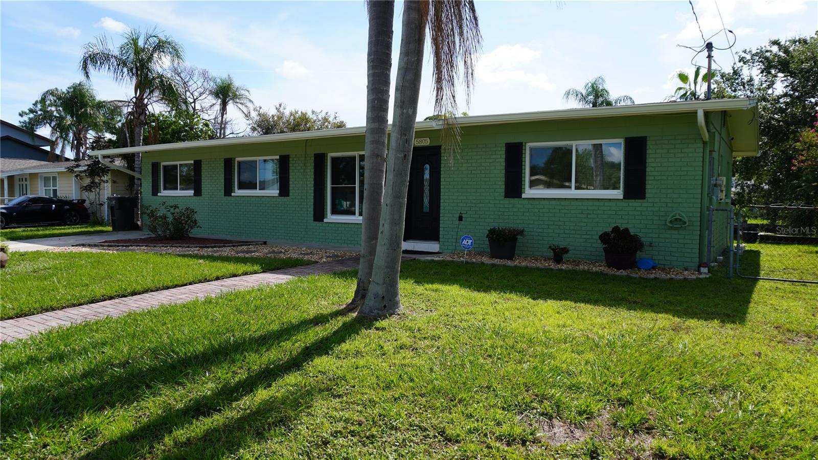 5805 OXFORD DRIVE
