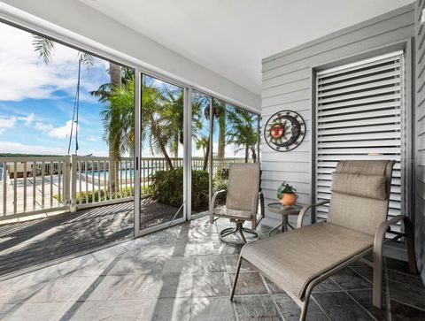 A home in LONGBOAT KEY