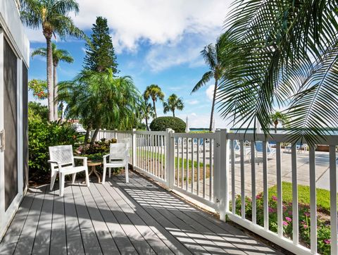 A home in LONGBOAT KEY