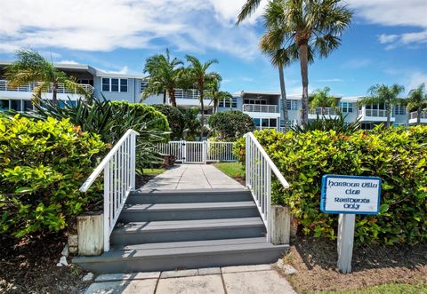 A home in LONGBOAT KEY