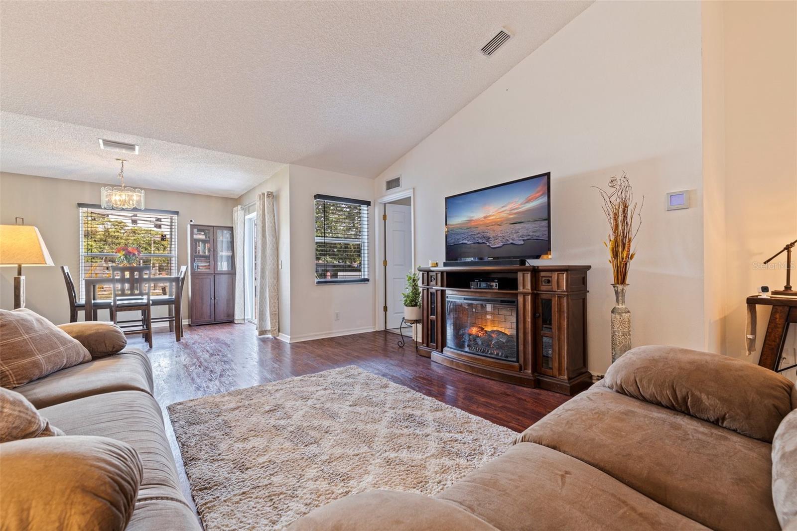 4555 HANNAH LANE