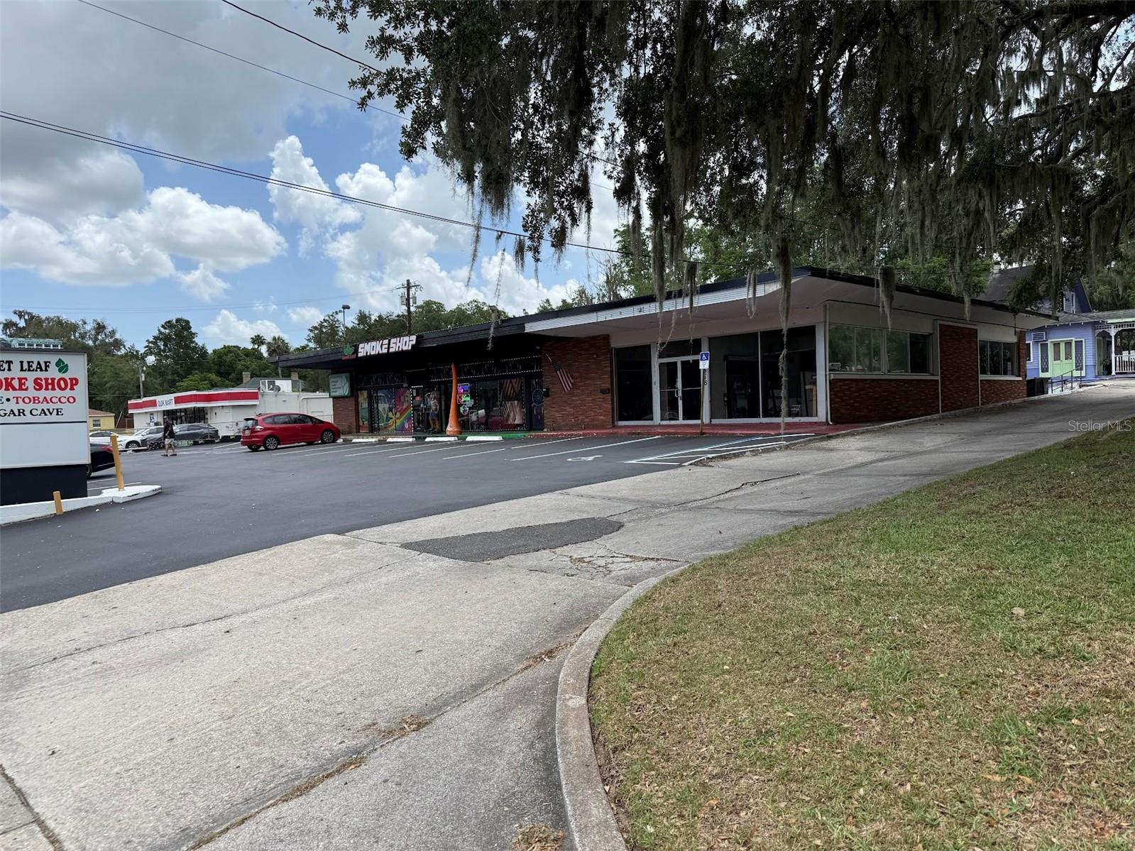 1830 sq ft Retail storefront for lease. Located on busy State Road 40 Silver Springs Blvd in Ocala close to all services. Large open front rooms. They open up to a large open display area. Features back room and two ADA restrooms.