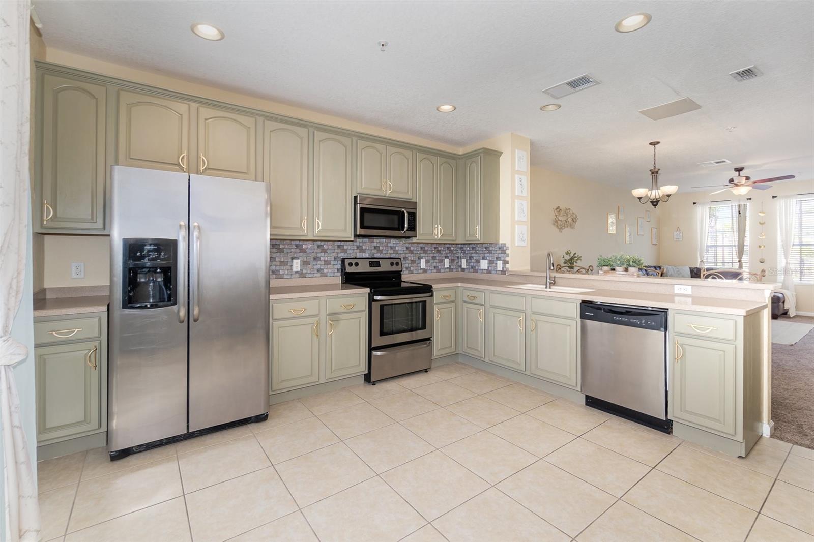8001 COOL BREEZE DRIVE 118