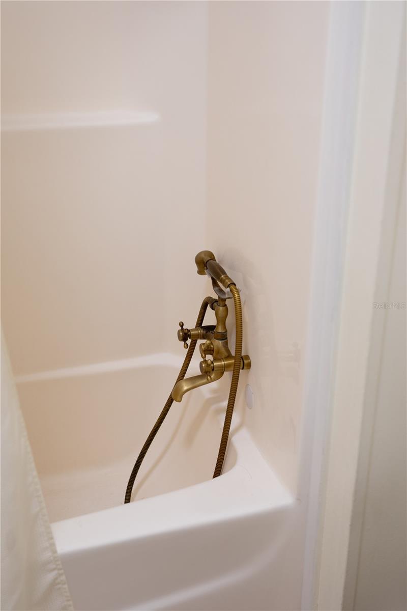 WILSON MAZE - Residential