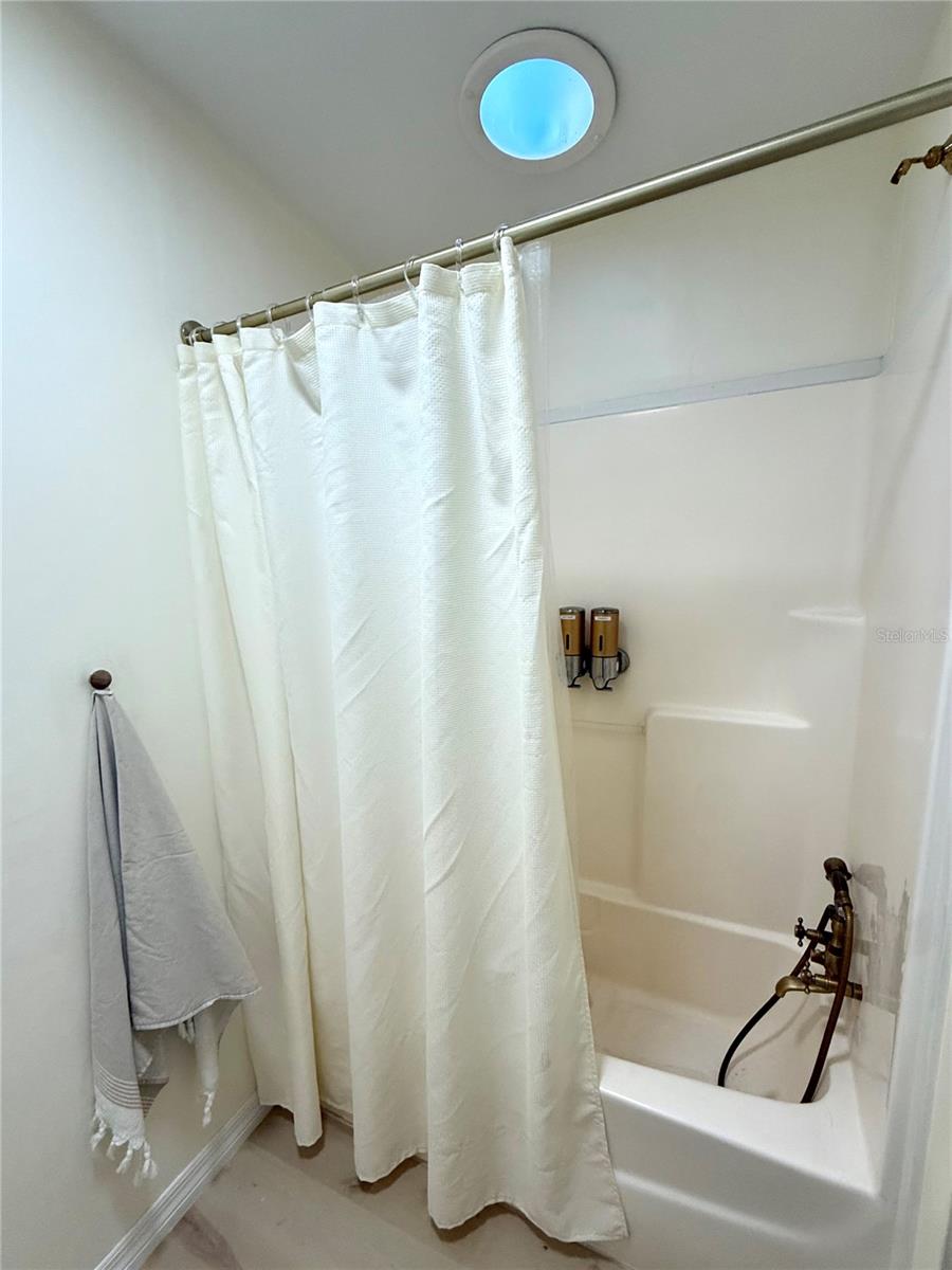 WILSON MAZE - Residential