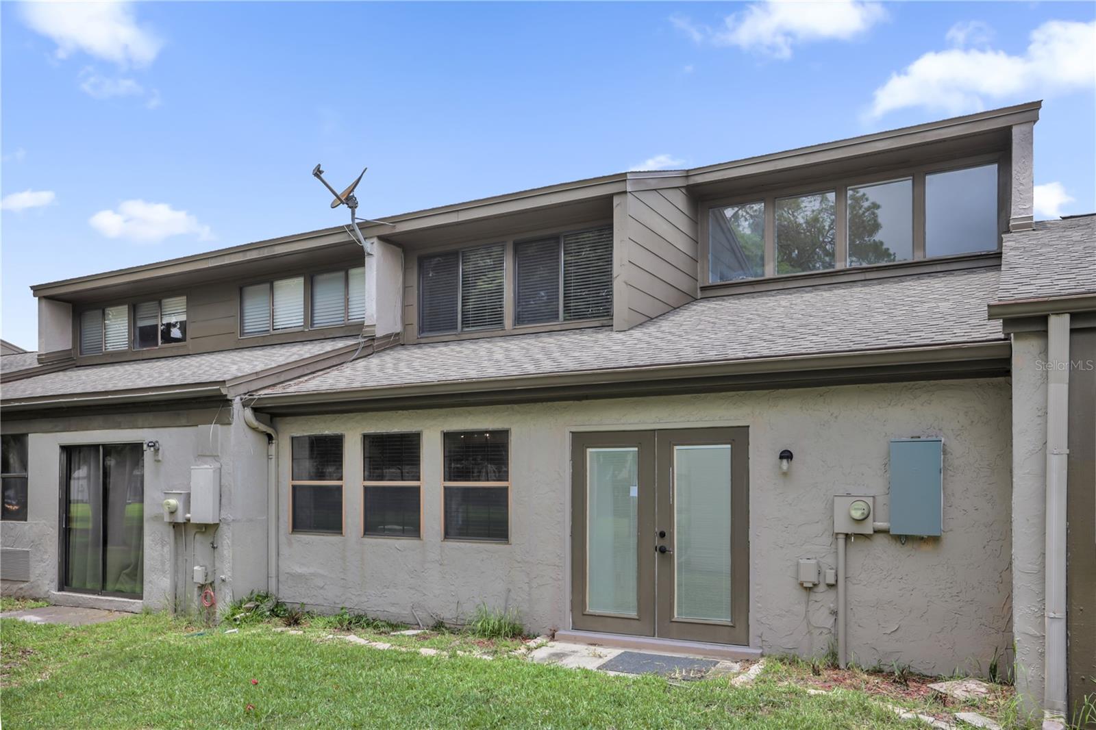 LAKE OF THE WOODS SEC 10 TWNHS - Residential