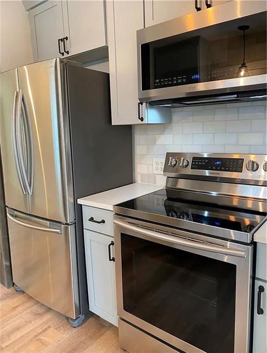 RUSSELL PARK - Residential