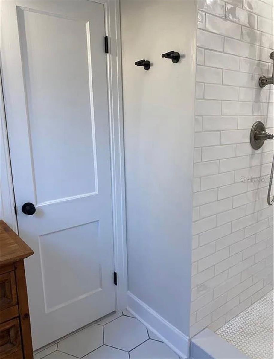 RUSSELL PARK - Residential