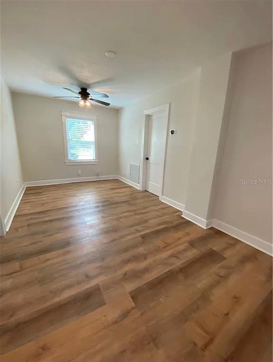 RUSSELL PARK - Residential