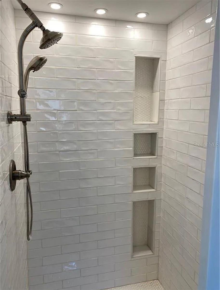 RUSSELL PARK - Residential