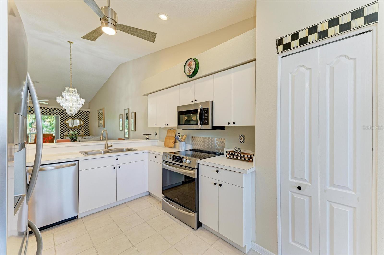 STONEYBROOK VERANDA GREENS 2 - Residential