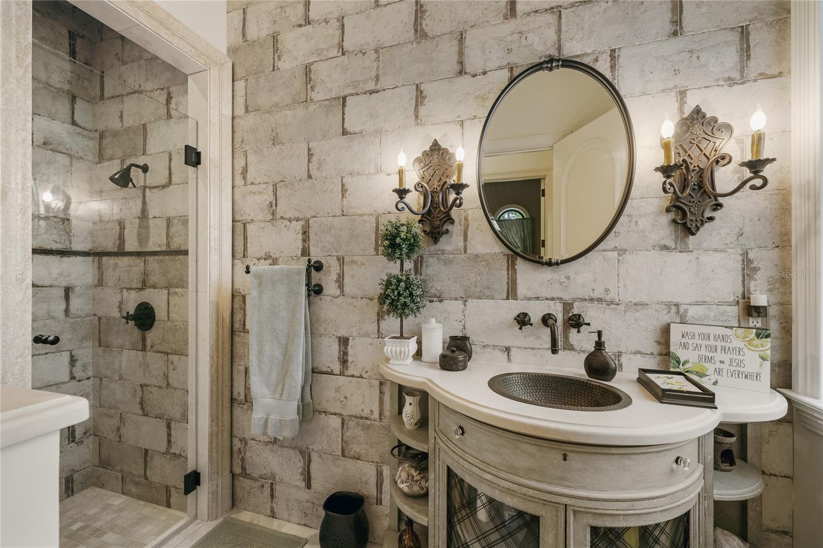 HERITAGE OAKS - Residential