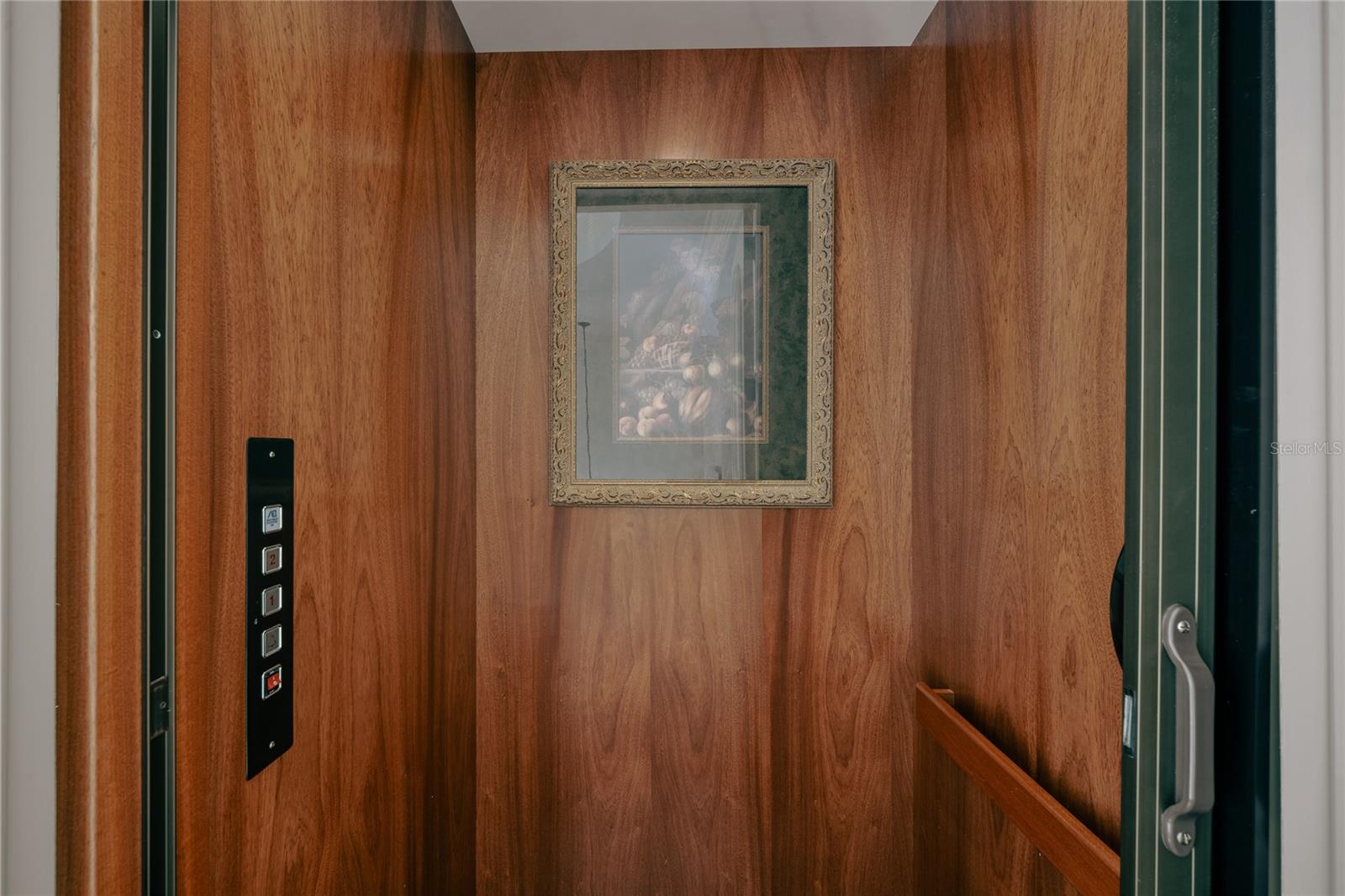 HERITAGE OAKS - Residential