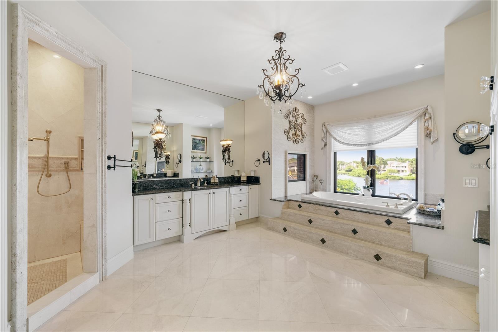 HERITAGE OAKS - Residential