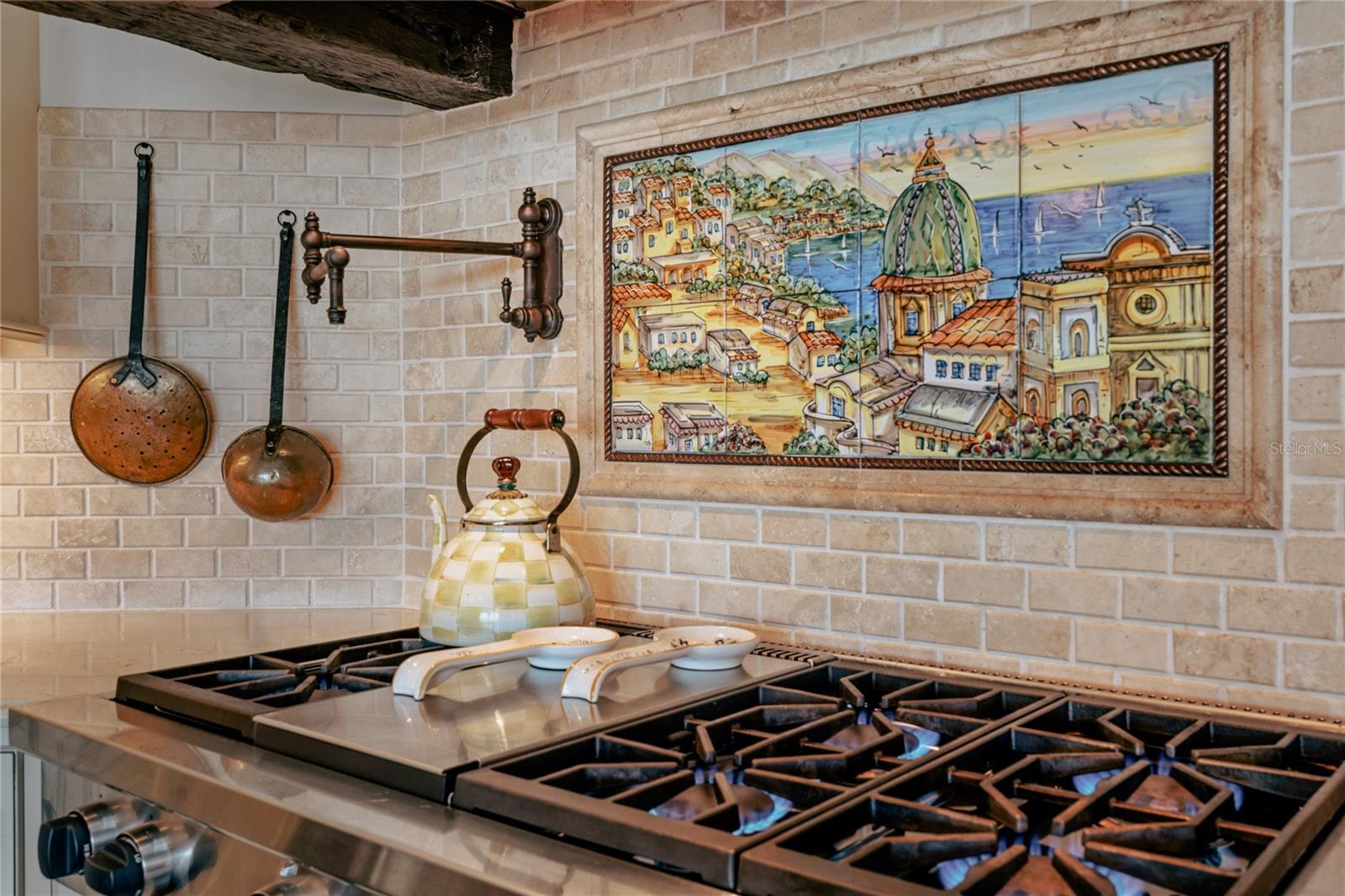 HERITAGE OAKS - Residential