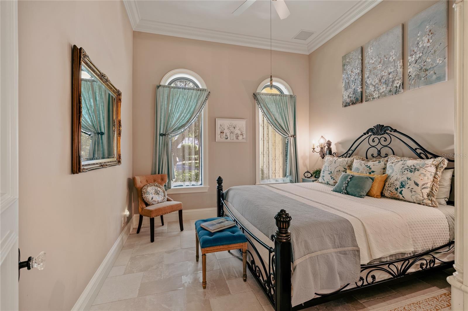 HERITAGE OAKS - Residential