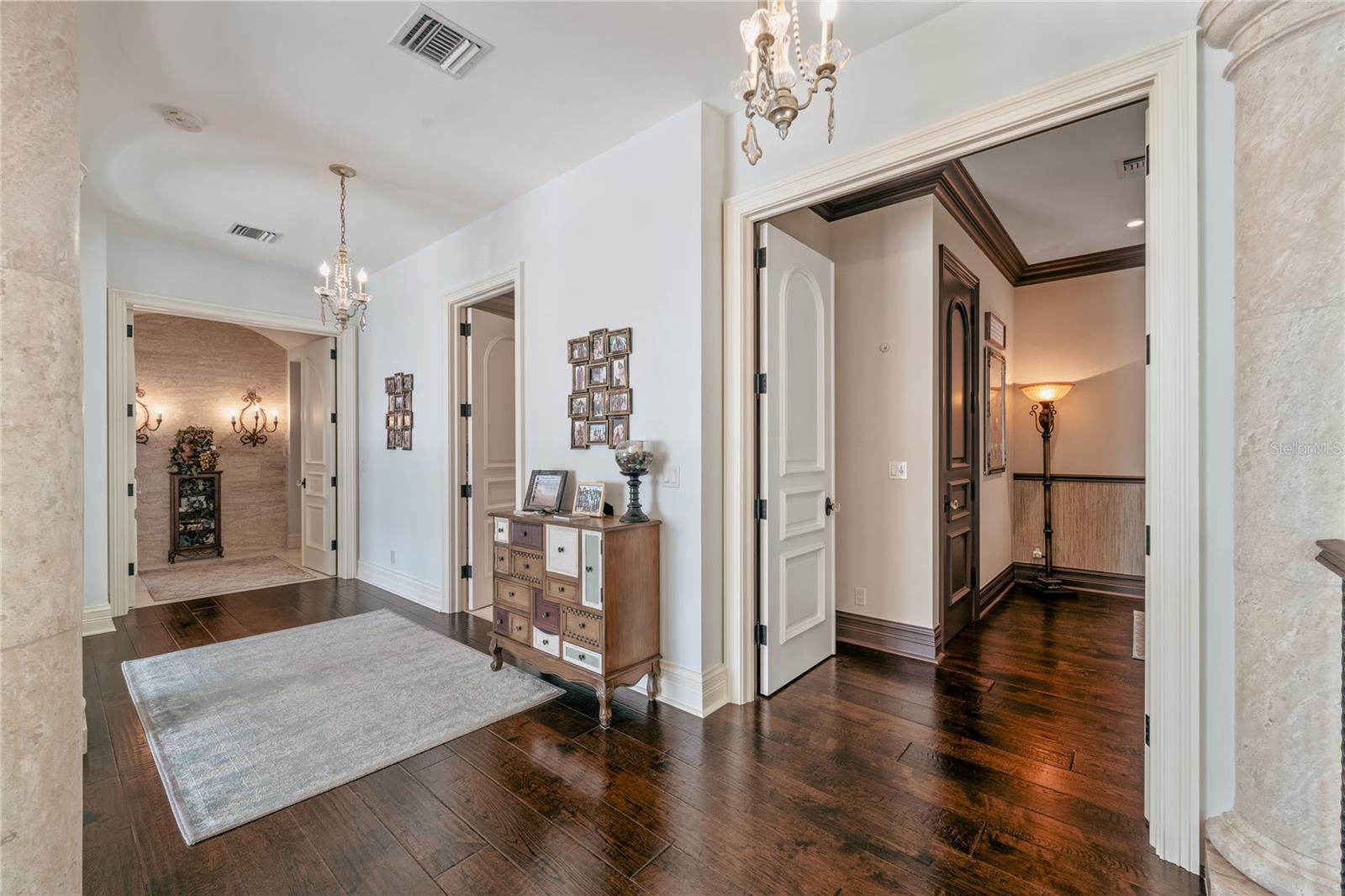 HERITAGE OAKS - Residential