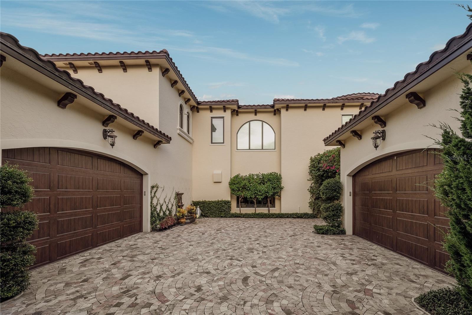 HERITAGE OAKS - Residential