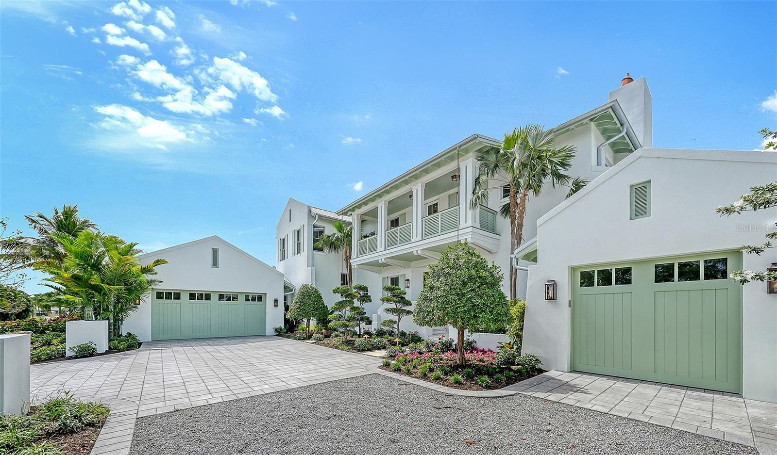 711 OLD COMPASS ROAD
