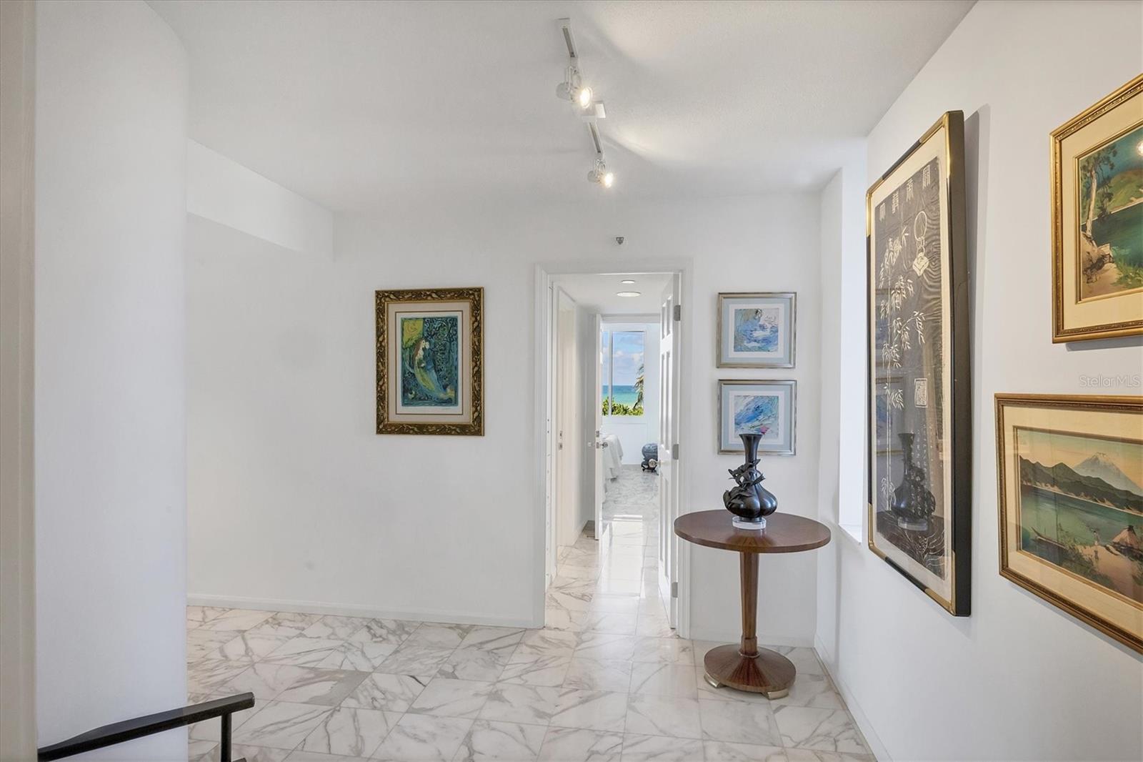 BEACHES OF LONGBOAT KEY PH-1 - Residential