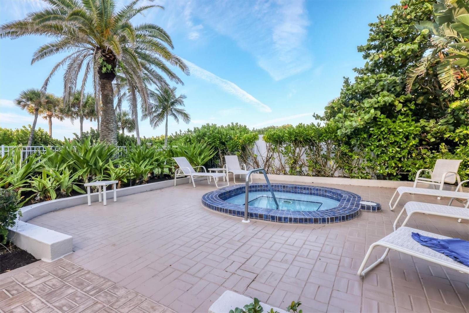 BEACHES OF LONGBOAT KEY PH-1 - Residential