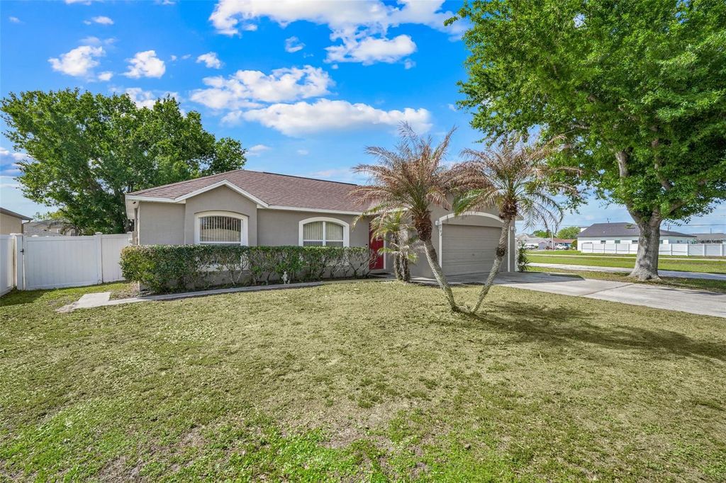 Photo of 902 Cannes Drive, Kissimmee, FL 34759 (MLS # S5146628)