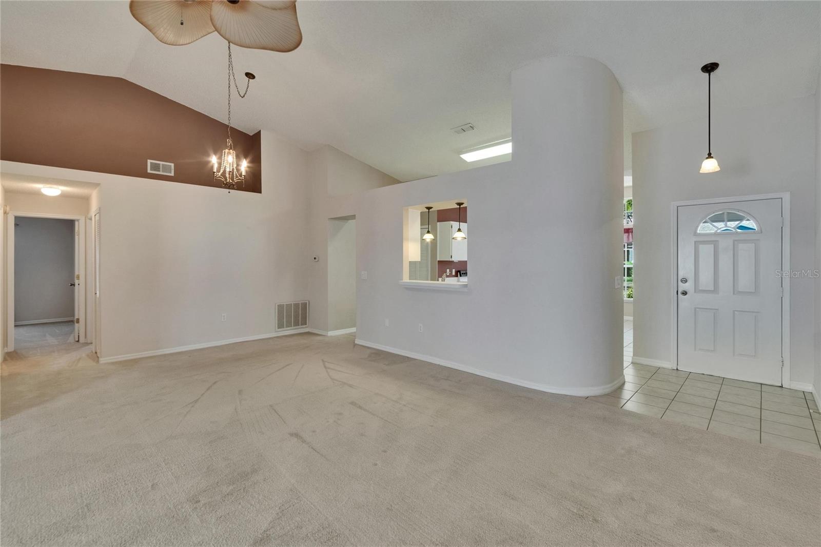 2527 WRENCREST CIRCLE