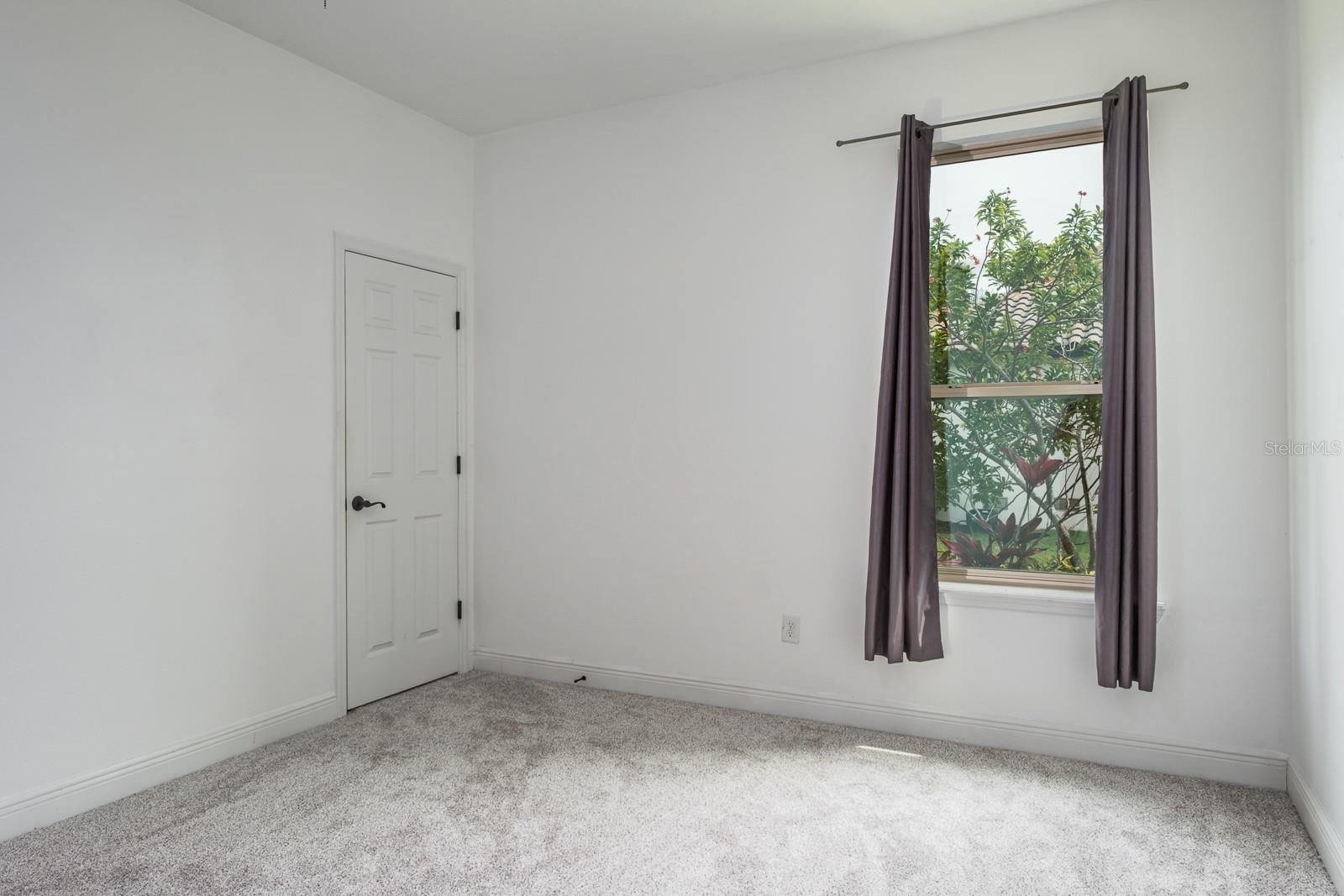 ESTUARY OF MOBBLY BAY - Residential