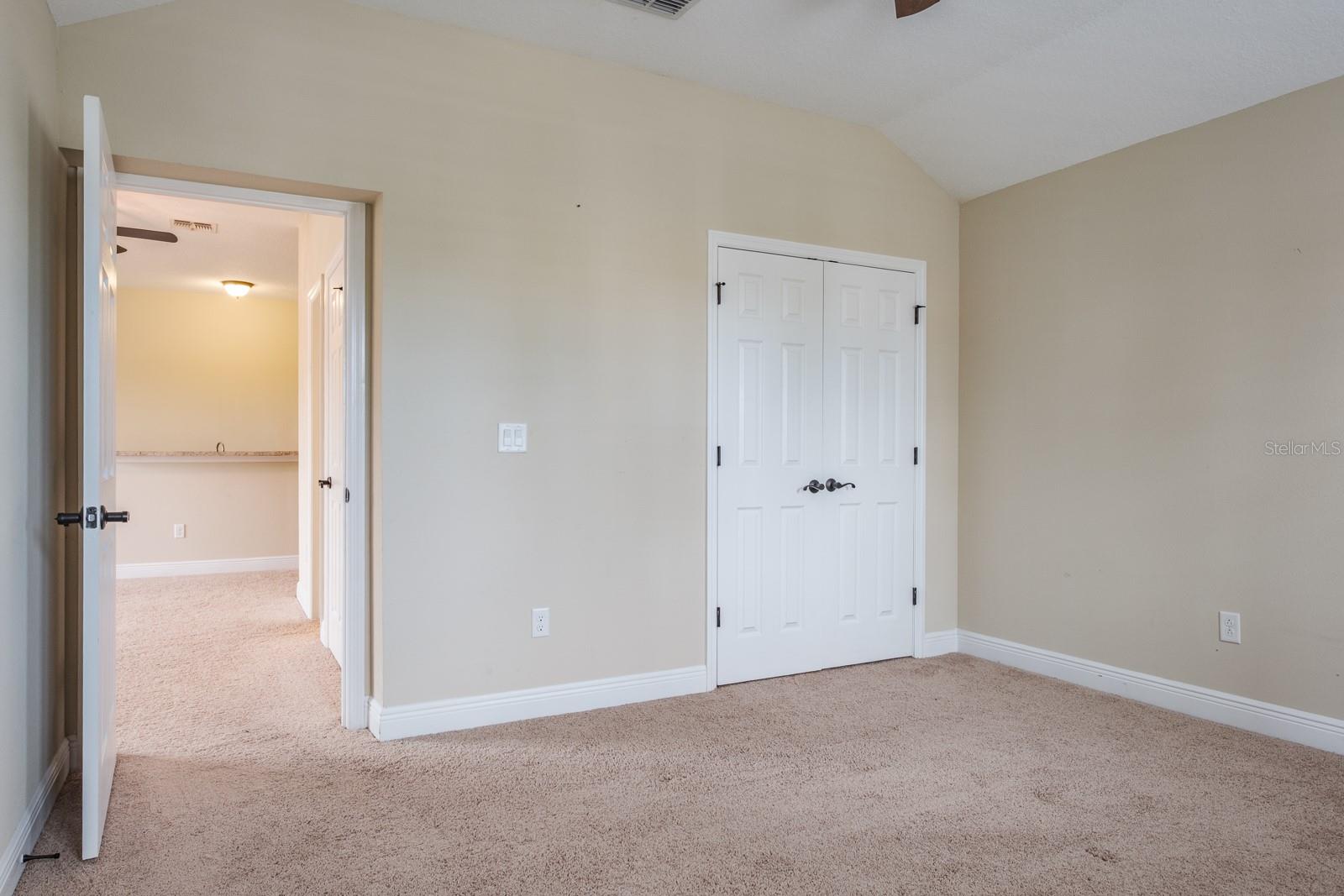 ESTUARY OF MOBBLY BAY - Residential