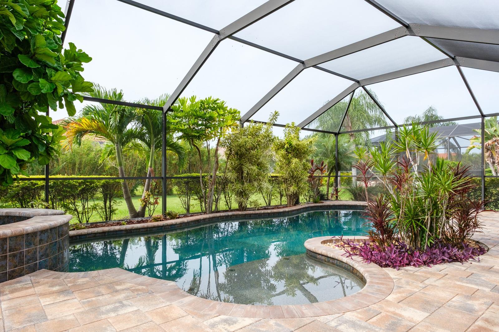 ESTUARY OF MOBBLY BAY - Residential