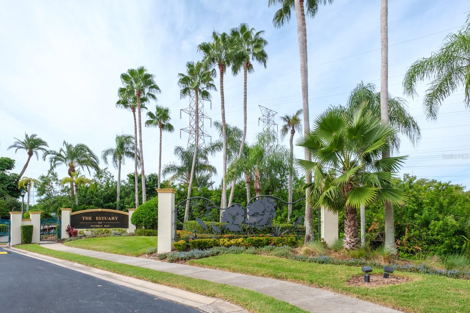 ESTUARY OF MOBBLY BAY - Residential