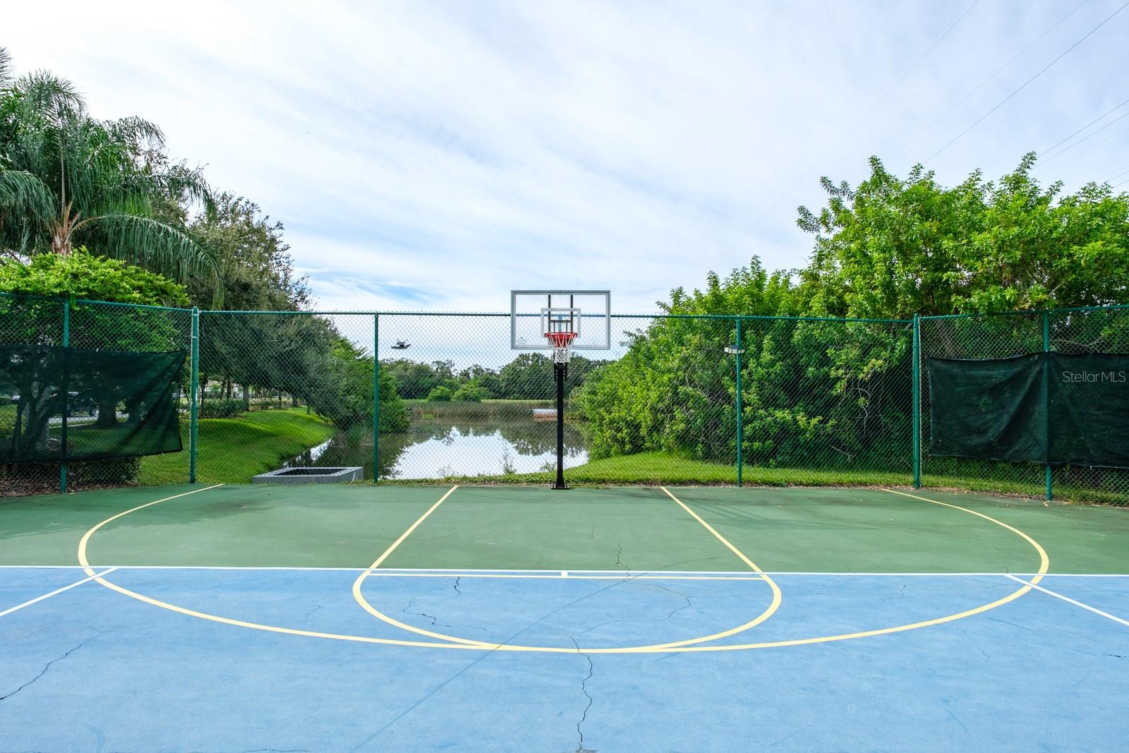 ESTUARY OF MOBBLY BAY - Residential