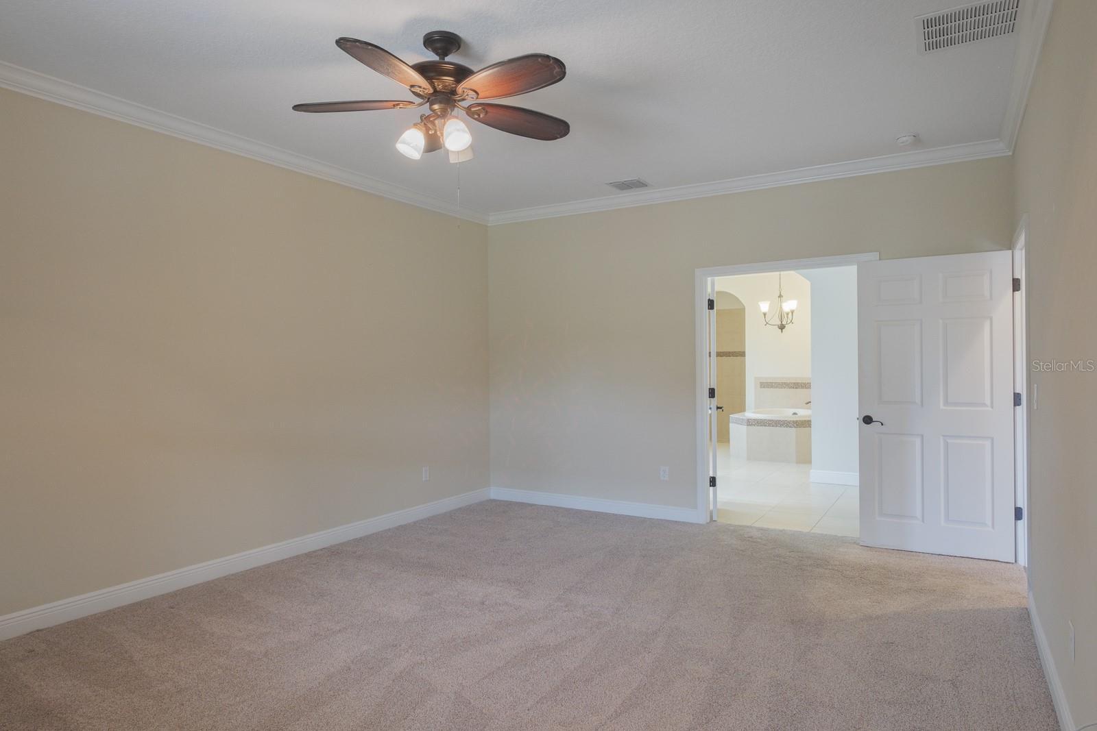 ESTUARY OF MOBBLY BAY - Residential