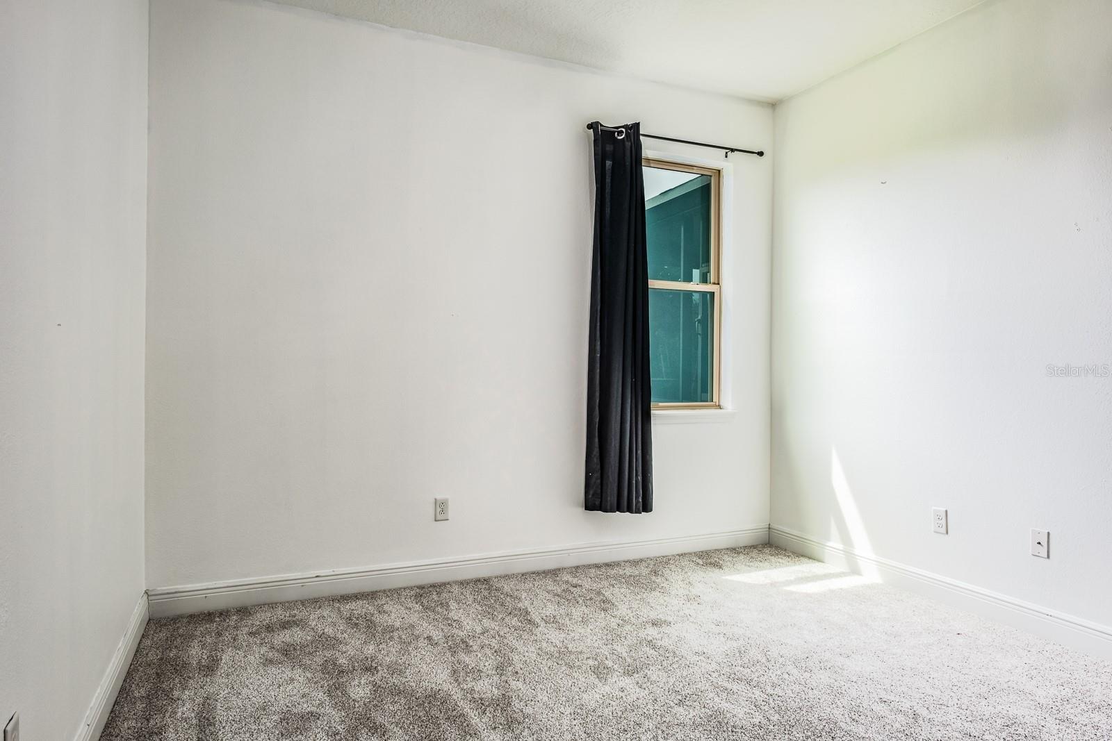 ESTUARY OF MOBBLY BAY - Residential