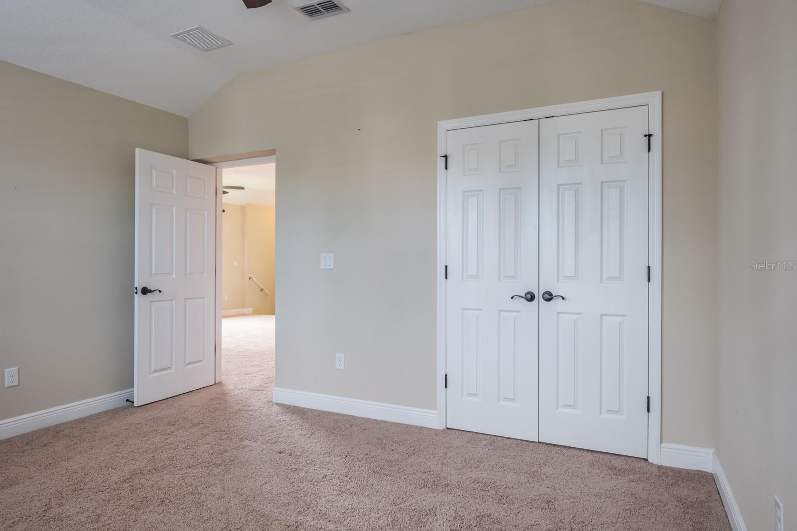 ESTUARY OF MOBBLY BAY - Residential