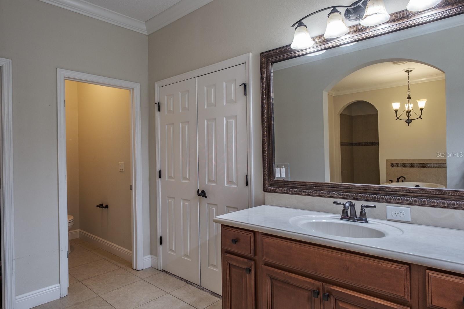 ESTUARY OF MOBBLY BAY - Residential