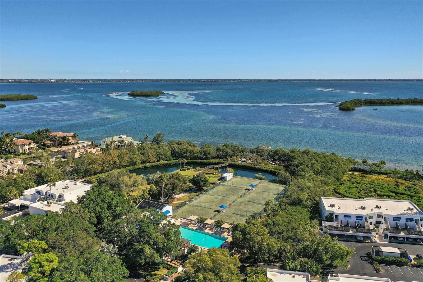 BAYPORT BEACH & TENNIS CLUB - Residential