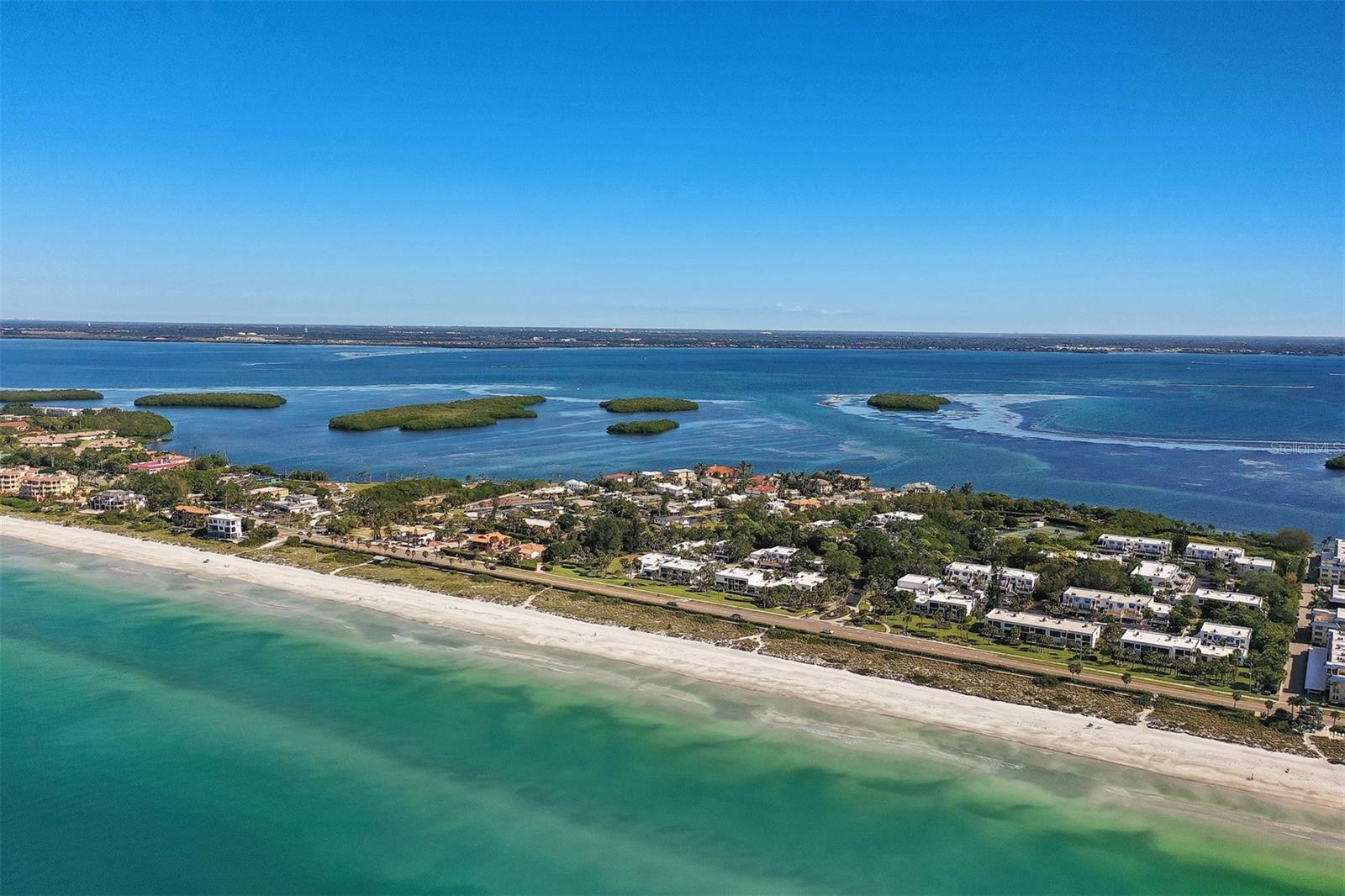 BAYPORT BEACH & TENNIS CLUB - Residential