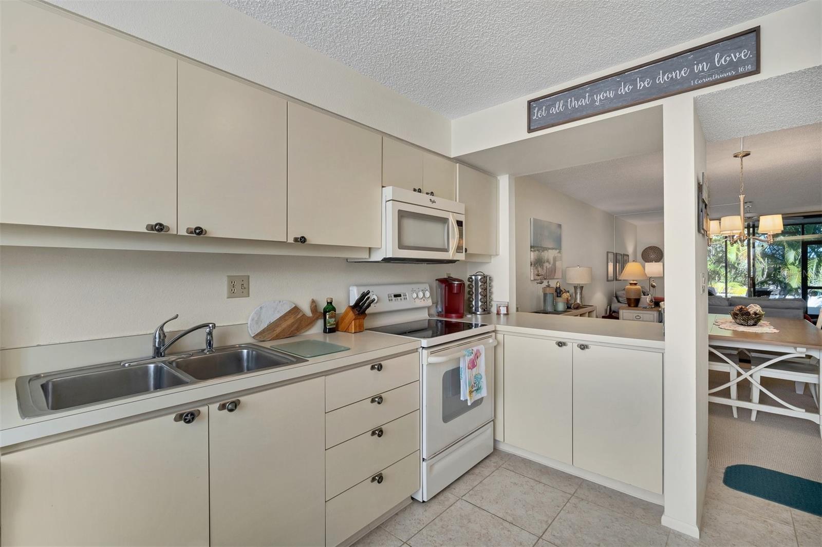 BAYPORT BEACH & TENNIS CLUB - Residential