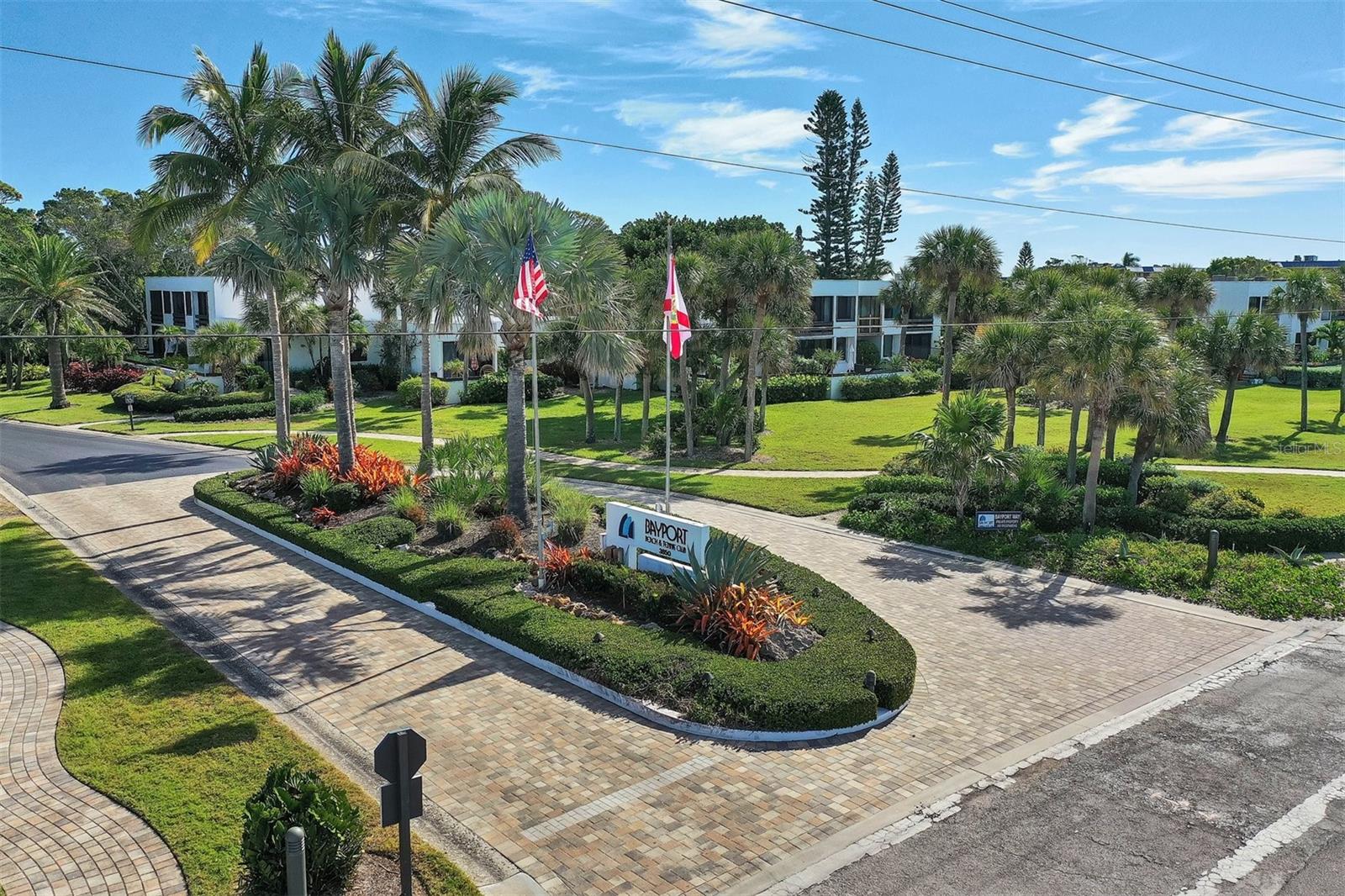 BAYPORT BEACH & TENNIS CLUB - Residential