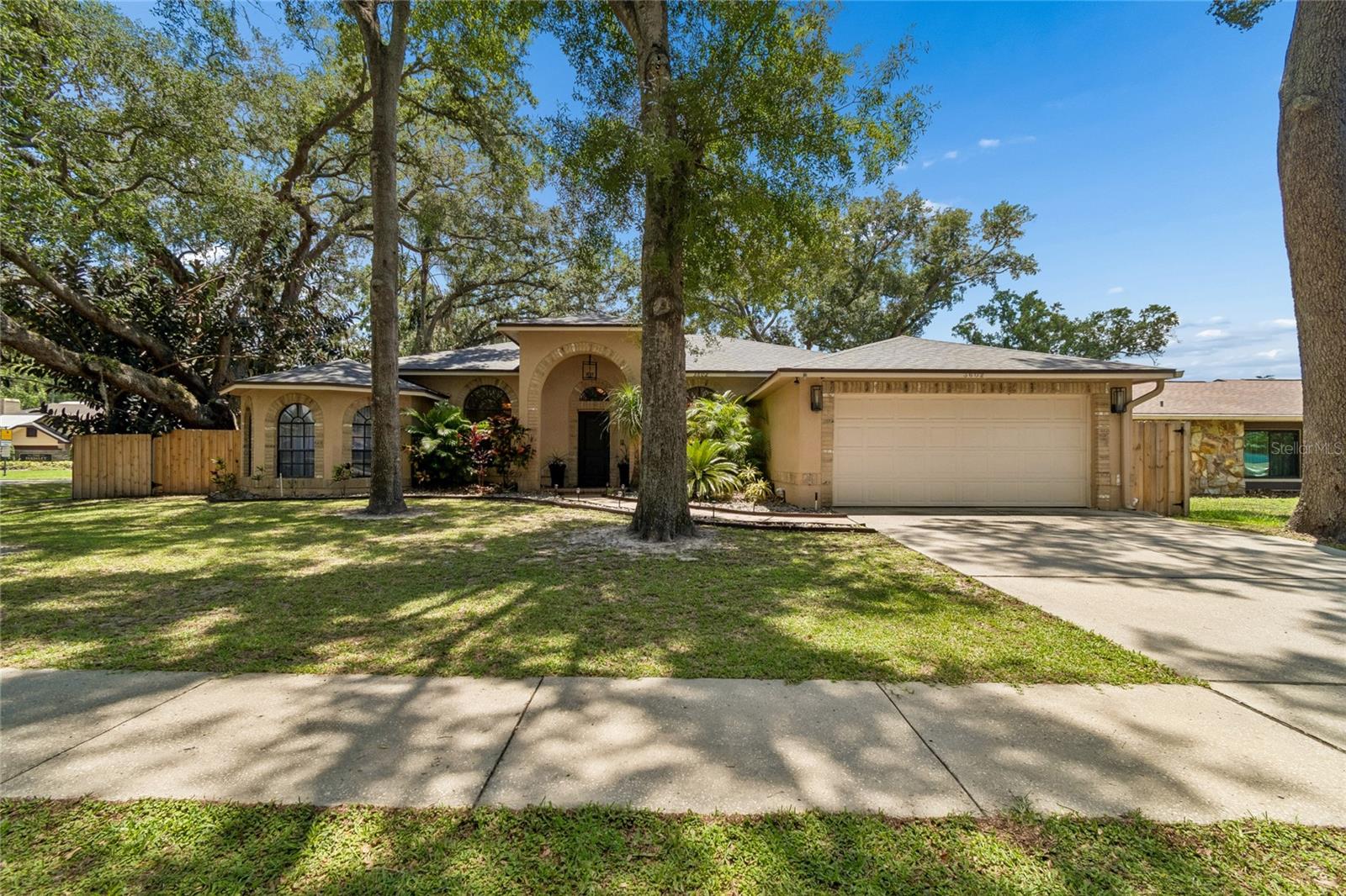 ARLINGTON OAKS SUB - Residential