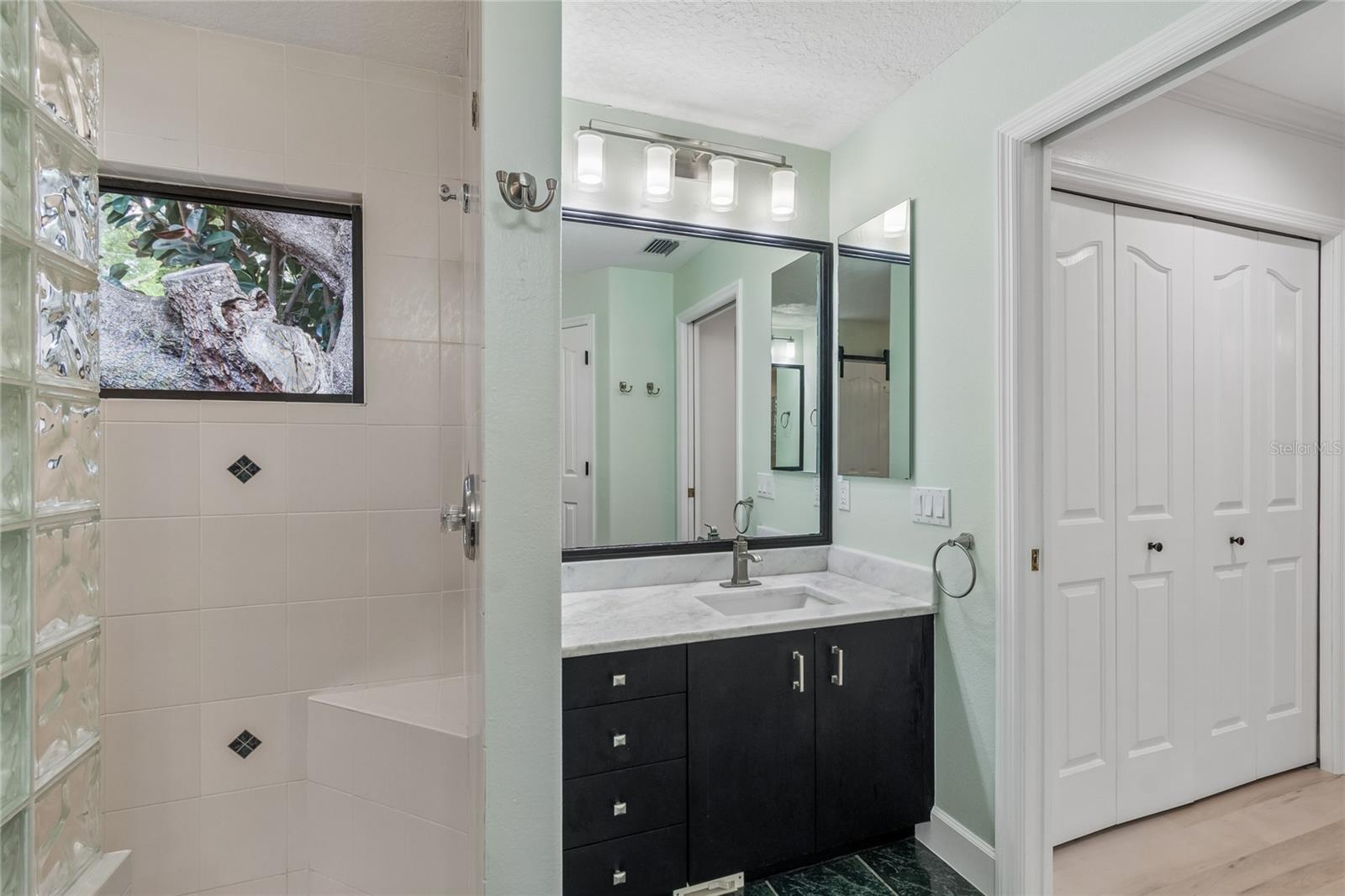 ARLINGTON OAKS SUB - Residential