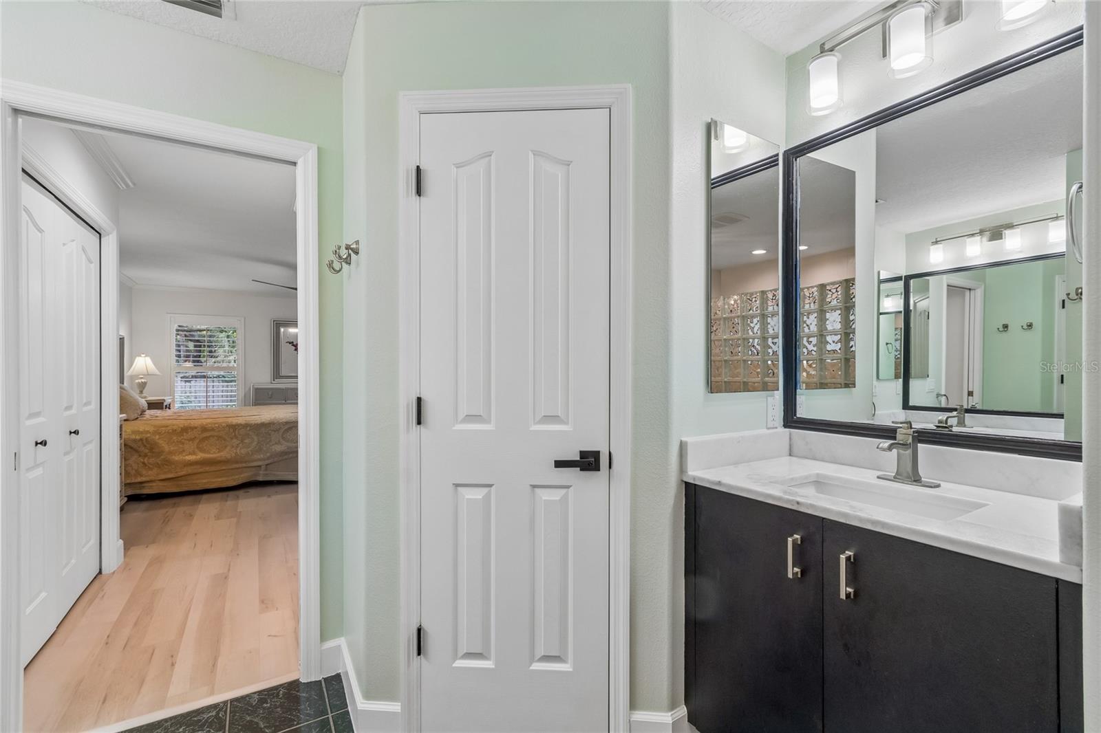 ARLINGTON OAKS SUB - Residential