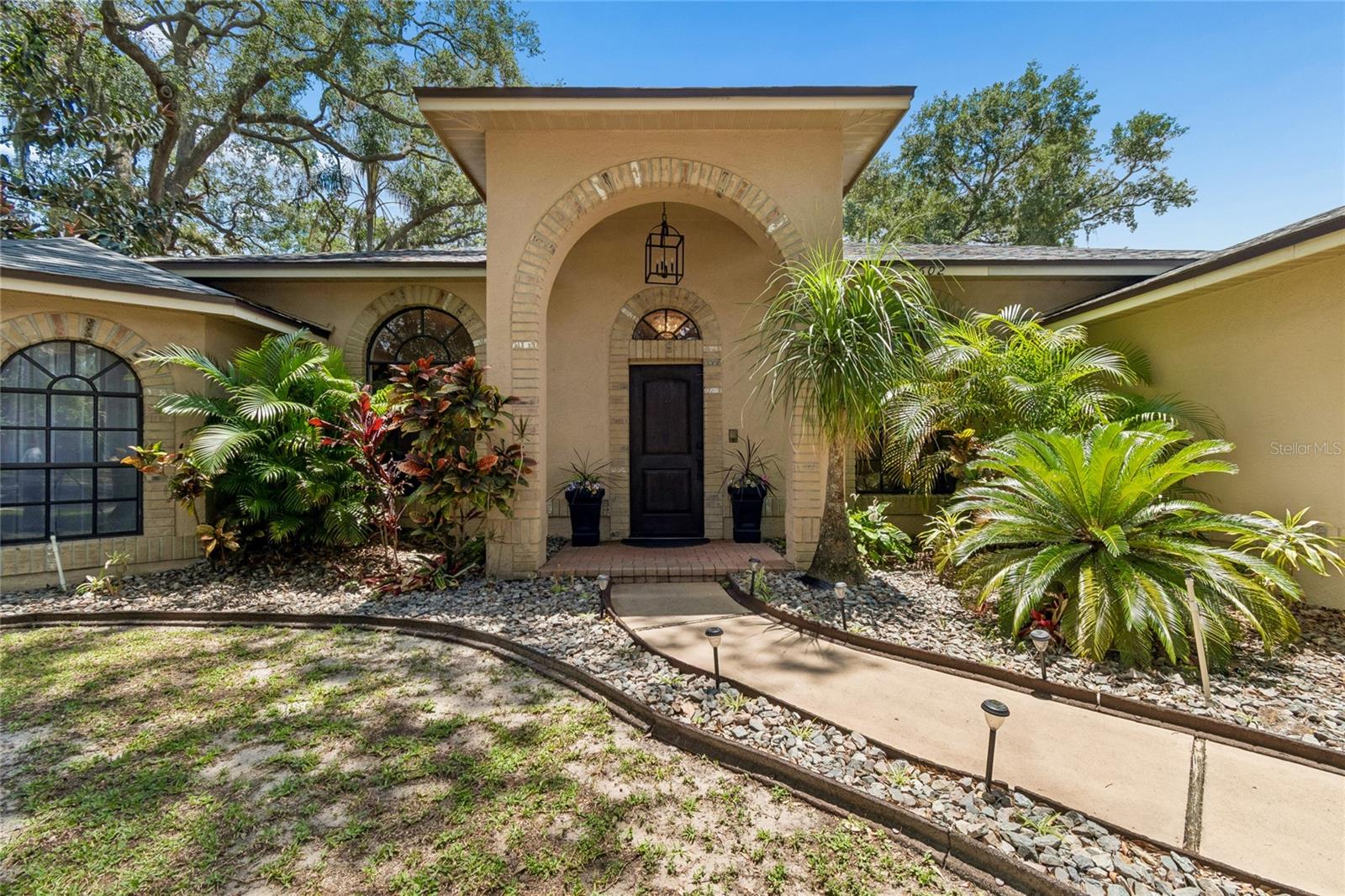 ARLINGTON OAKS SUB - Residential
