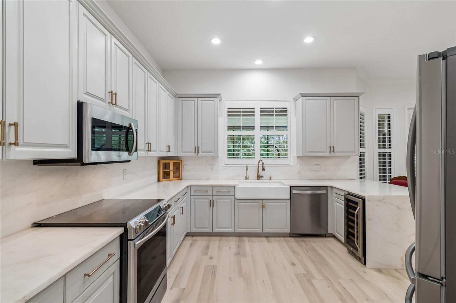 ARLINGTON OAKS SUB - Residential
