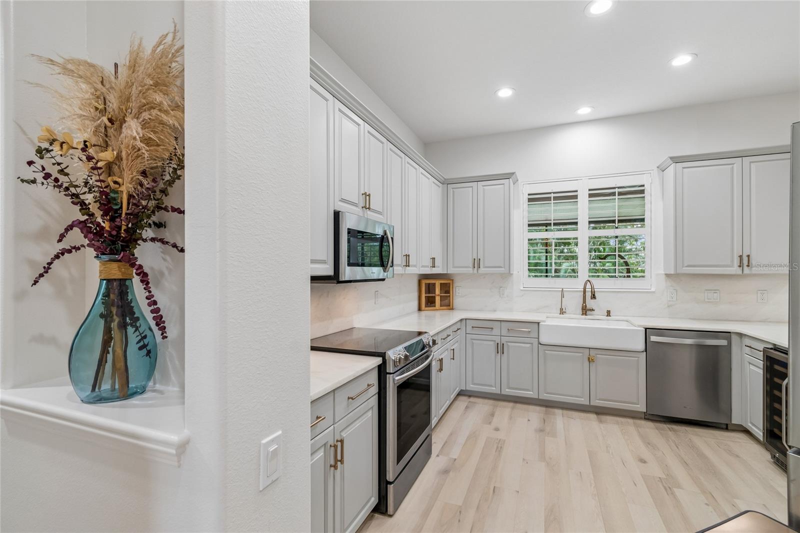 ARLINGTON OAKS SUB - Residential