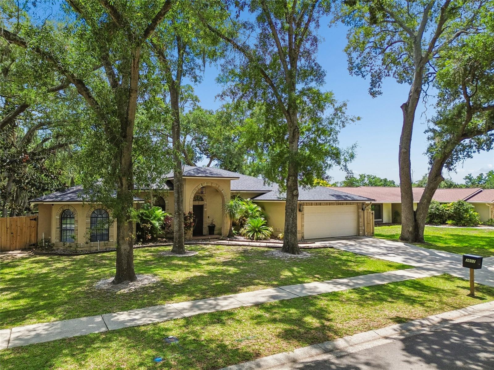 ARLINGTON OAKS SUB - Residential