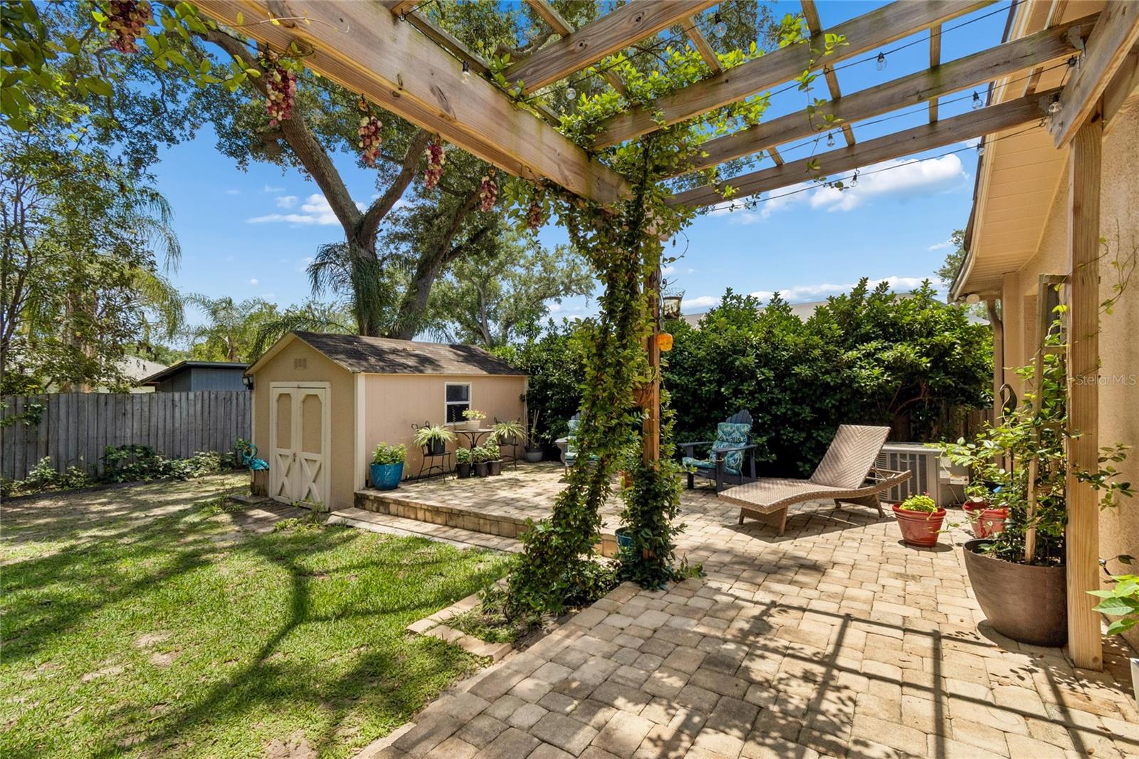 ARLINGTON OAKS SUB - Residential