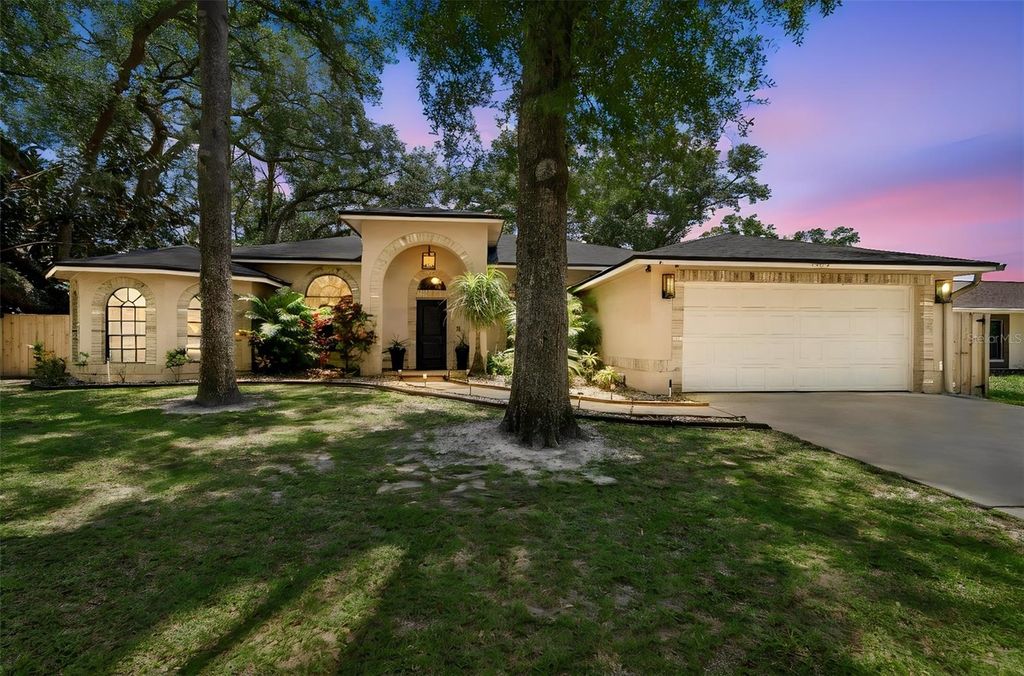 Photo of 3602 Arlington Oaks Court, Tampa, FL 33618 (MLS # TB8510163)