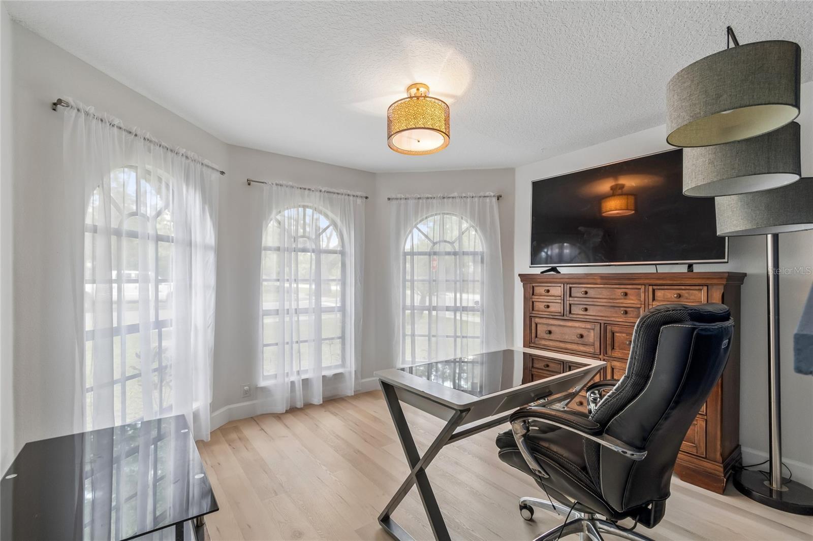 ARLINGTON OAKS SUB - Residential